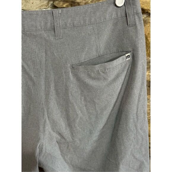 Men’s Travis Mathew Gray Golf Shorts Size 32 - Picture 3 of 6